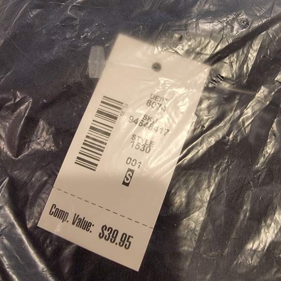 Queen Graphic Tee Size Small New! - Picture 5 of 7